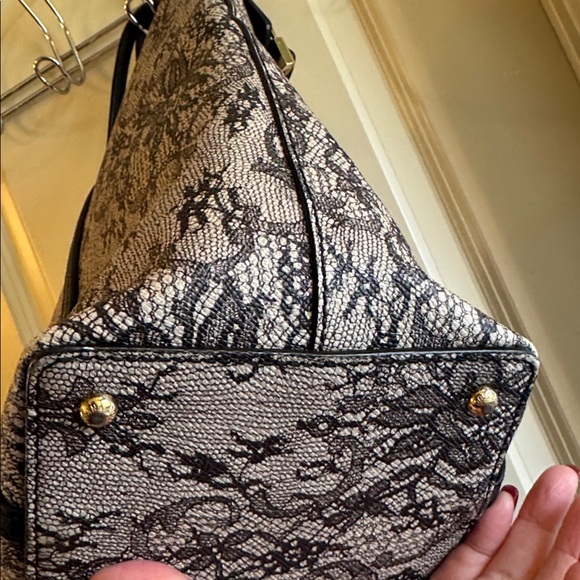 Authentic Dolce & Gabbana Tote - Picture 6 of 11